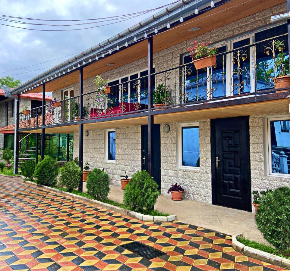 Hotel Doko Мартвили Экстерьер фото